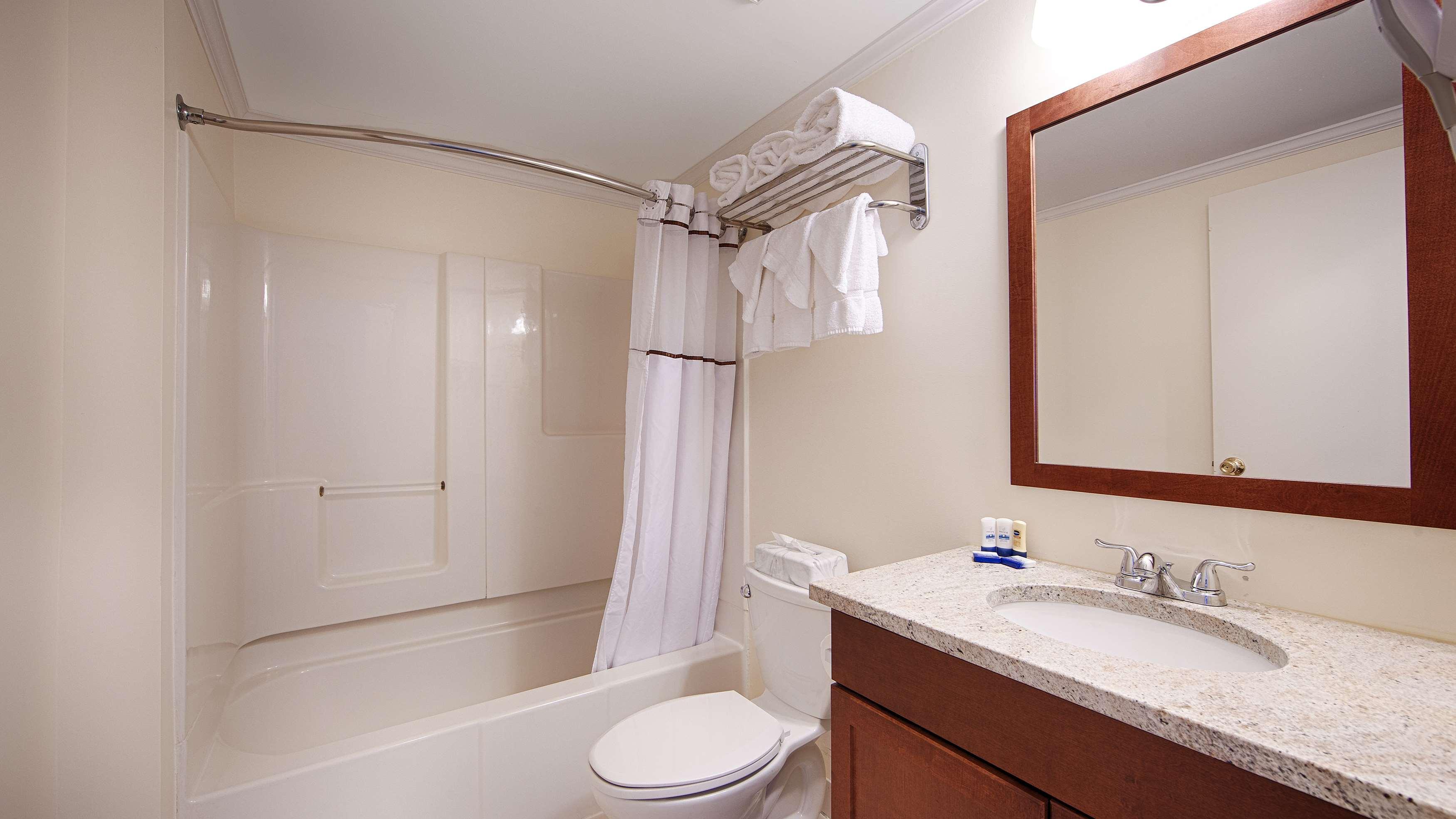 Best Western Adams Inn Quincy-Boston Экстерьер фото